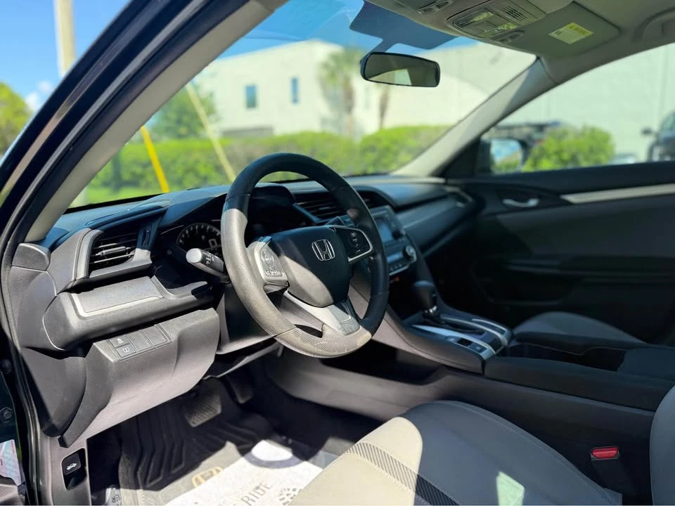 2018 Honda Civic 10th Gen - Image 9 of 12