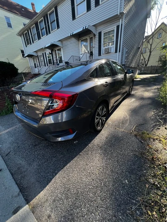 2018 Honda Civic 10th Gen - Image 6 of 12