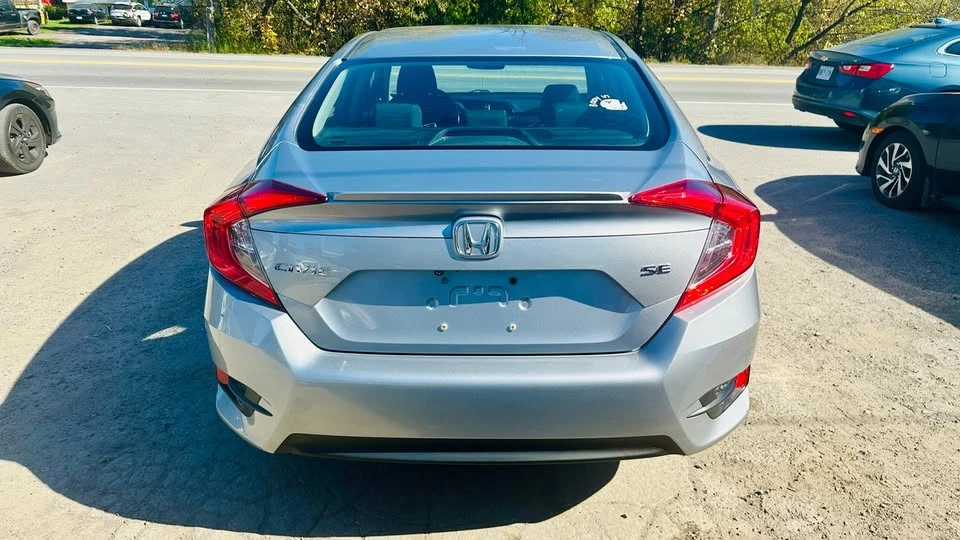 2018 Honda Civic 10th Gen - Image 5 of 17