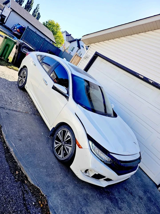 2018 Honda Civic 10th Gen - Image 3 of 9