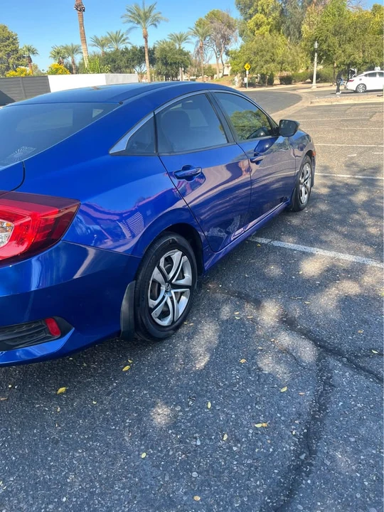 2018 Honda Civic 10th Gen - Image 8 of 15