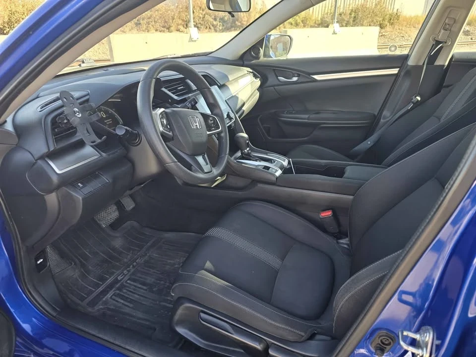 2018 Honda Civic 10th Gen - Image 11 of 17