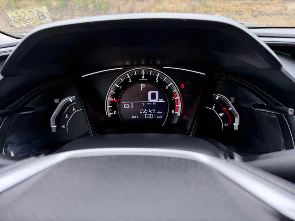 2018 Honda Civic 10th Gen - Image 9 of 12