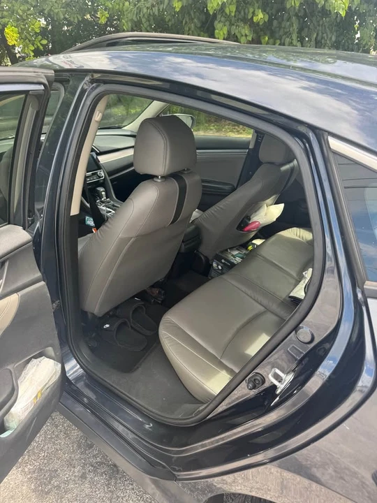 2018 Honda Civic 10th Gen - Image 8 of 12