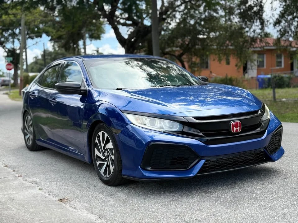 2018 Honda Civic 10th Gen - Image 6 of 10