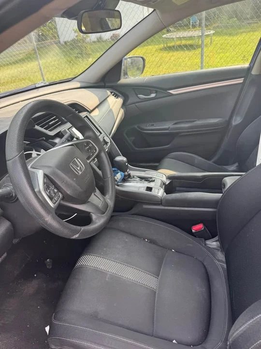 2018 Honda Civic 10th Gen - Image 9 of 10