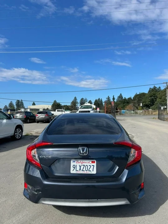 2018 Honda Civic 10th Gen - Image 5 of 7