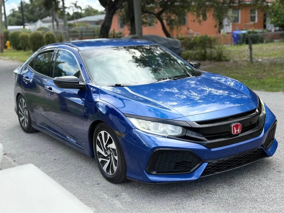 2018 Honda Civic 10th Gen - Image 2 of 10