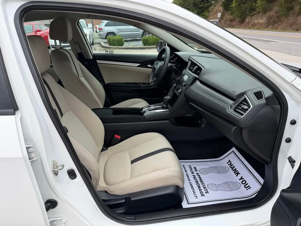 2018 Honda Civic 10th Gen - Image 6 of 12