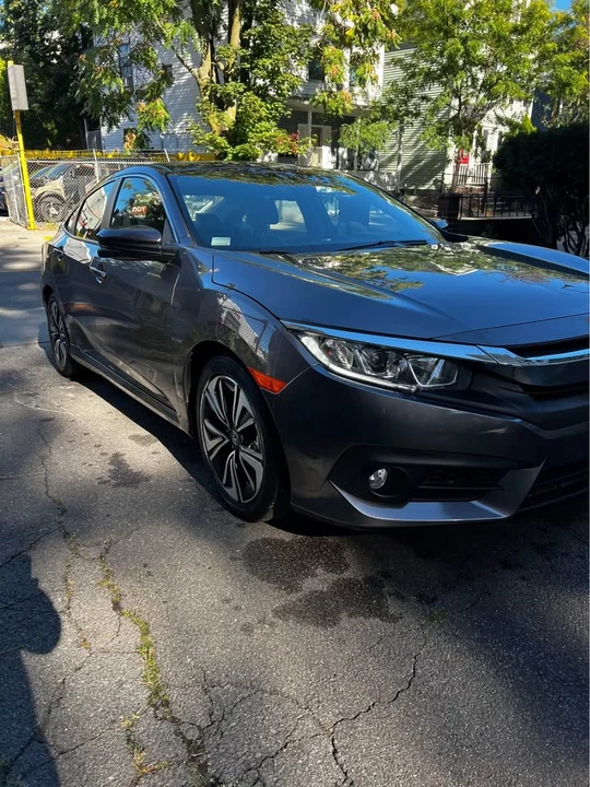 2018 Honda Civic 10th Gen - Image 3 of 12