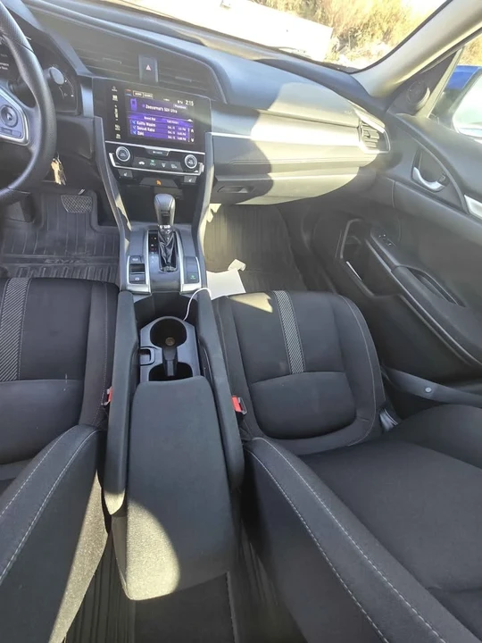 2018 Honda Civic 10th Gen - Image 16 of 17