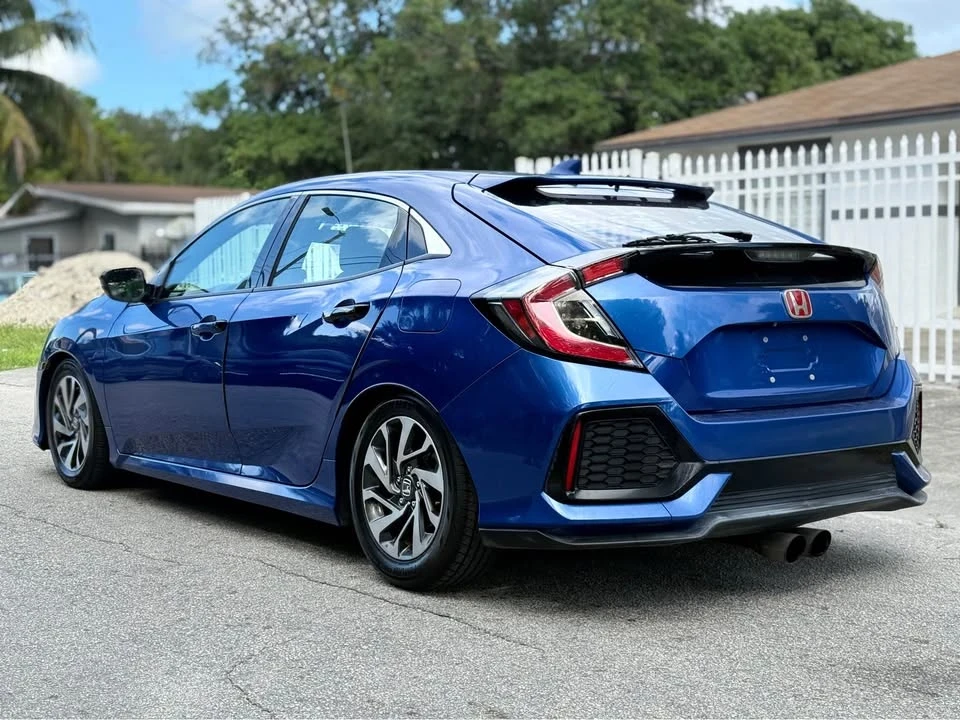 2018 Honda Civic 10th Gen - Image 5 of 10