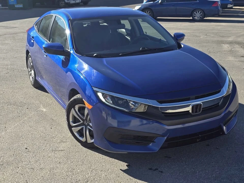 2018 Honda Civic 10th Gen - Image 8 of 17