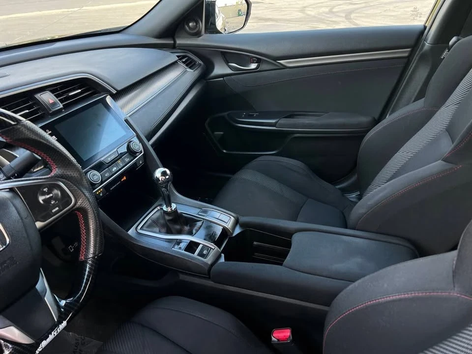 2018 Honda Civic 10th Gen - Image 10 of 19
