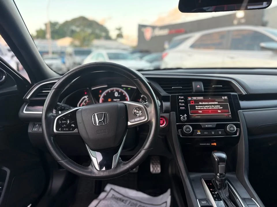 2018 Honda Civic 10th Gen - Image 11 of 15