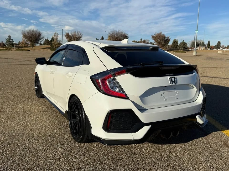 2018 Honda Civic 10th Gen - Image 5 of 8