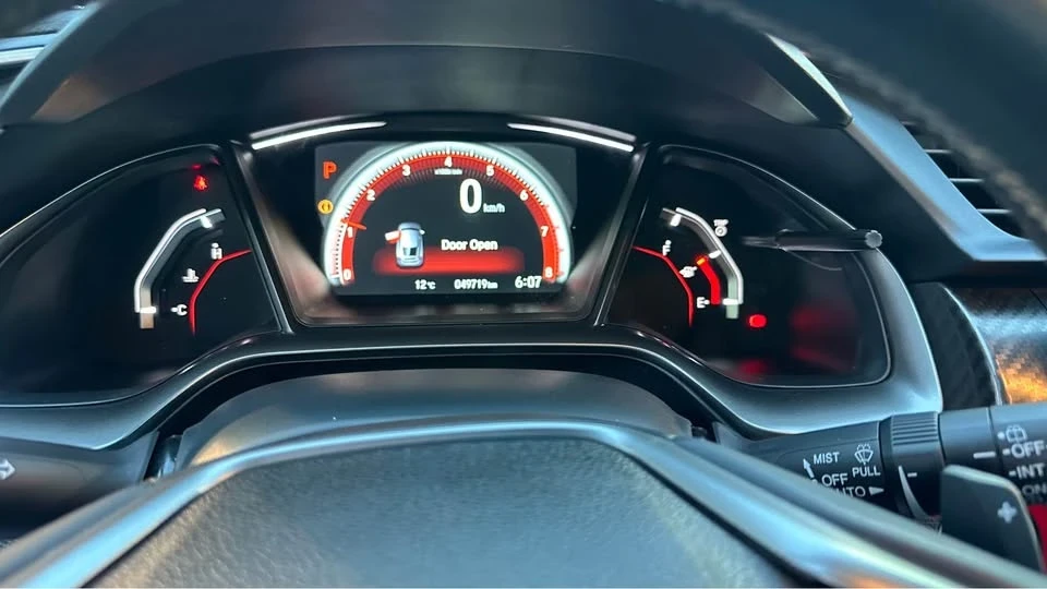2018 Honda Civic 10th Gen - Image 9 of 17