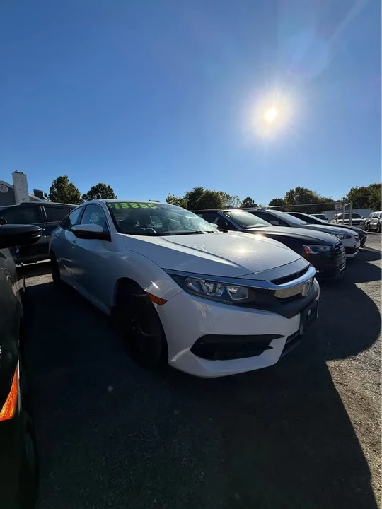 2018 Honda Civic 10th Gen - Image 2 of 6