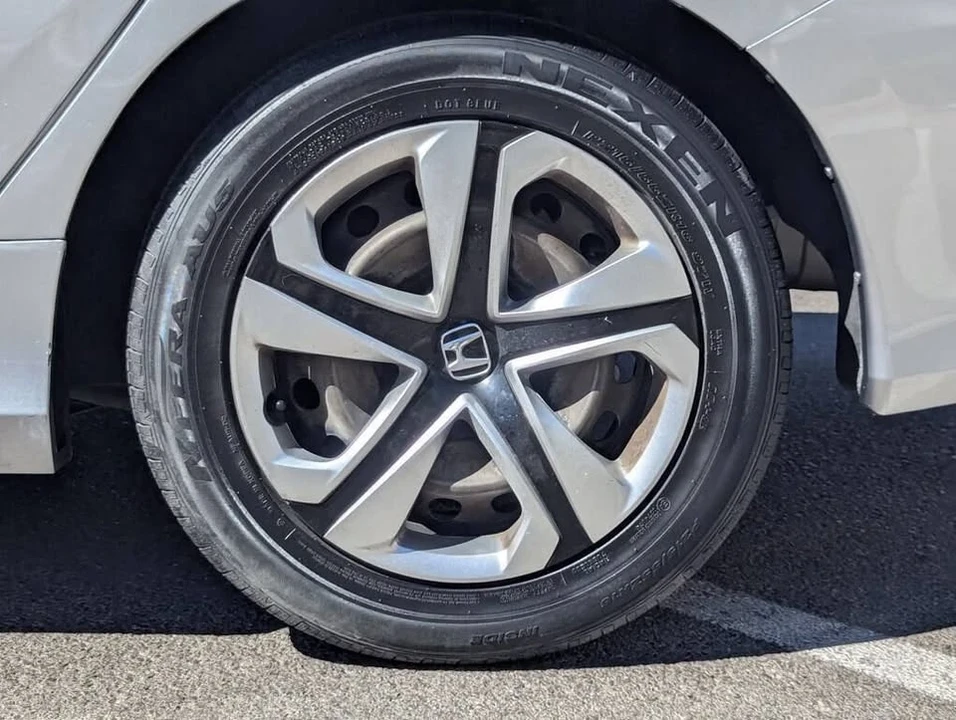 2018 Honda Civic 10th Gen - Image 10 of 10