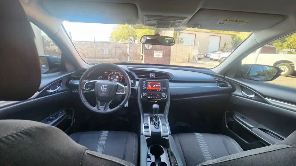2018 Honda Civic 10th Gen - Image 8 of 12