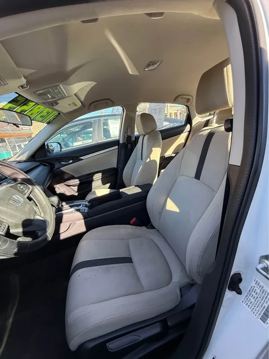 2018 Honda Civic 10th Gen - Image 5 of 6
