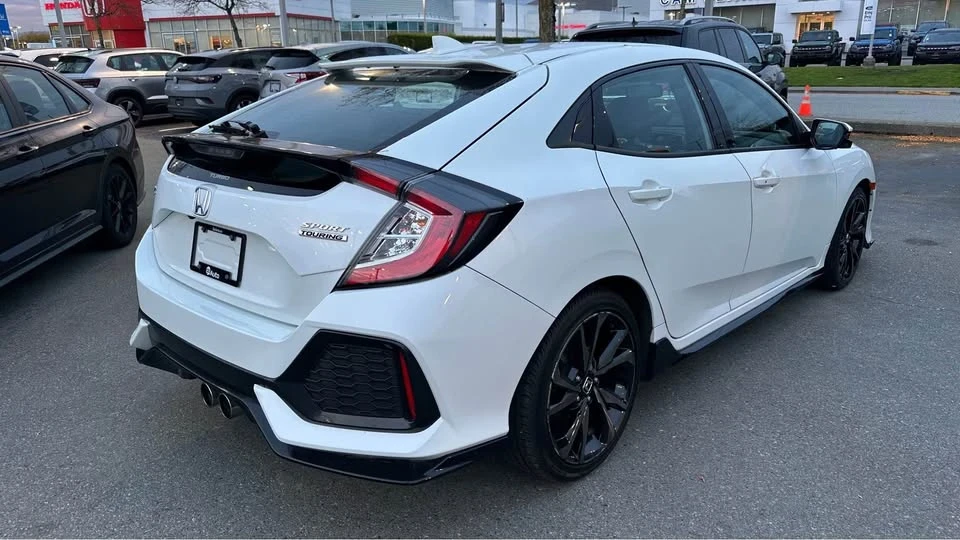 2018 Honda Civic 10th Gen - Image 5 of 17