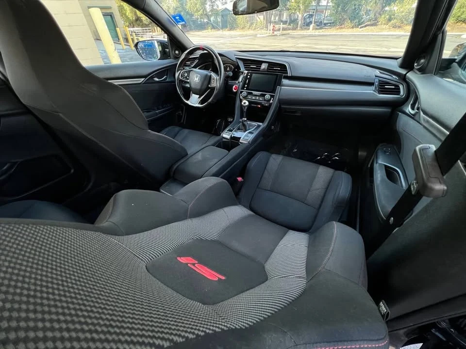 2018 Honda Civic 10th Gen - Image 12 of 19