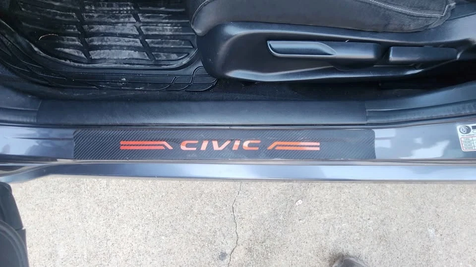 2018 Honda Civic 10th Gen - Image 10 of 12