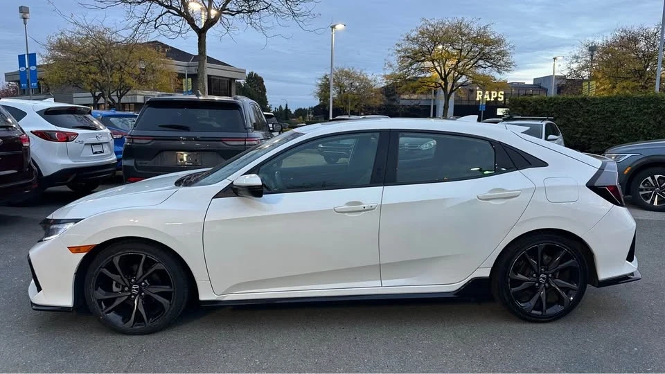 2018 Honda Civic 10th Gen - Image 2 of 17