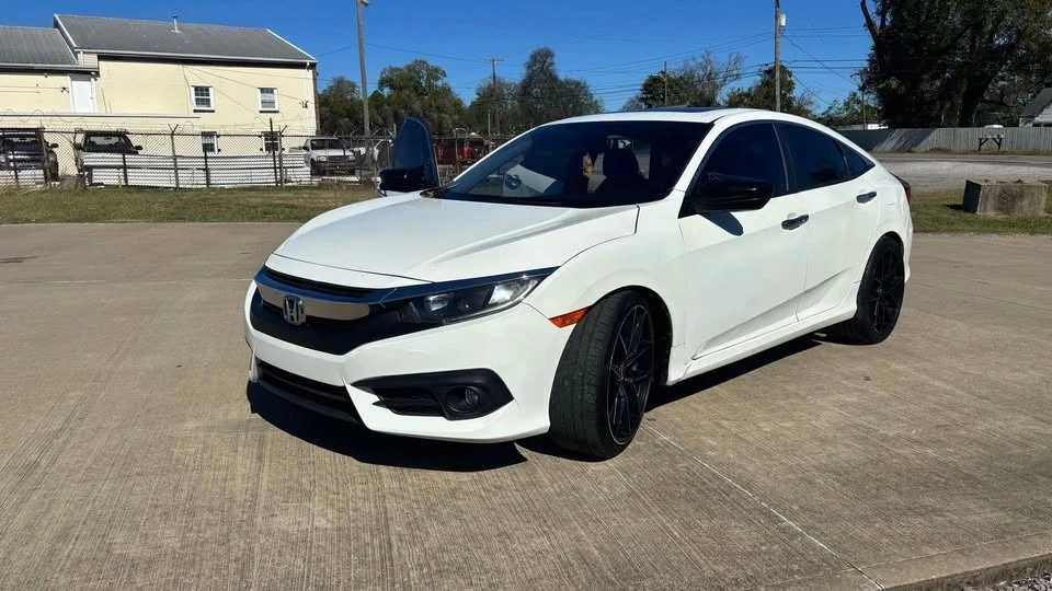 2018 Honda Civic 10th Gen - Image 2 of 7