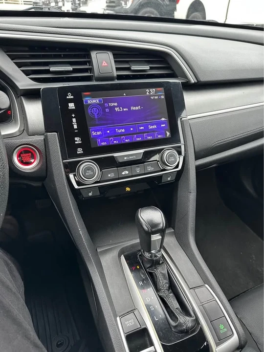 2018 Honda Civic 10th Gen - Image 15 of 15