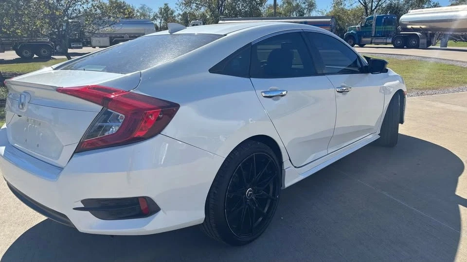 2018 Honda Civic 10th Gen - Image 7 of 7