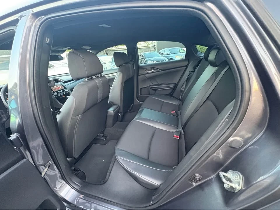 2018 Honda Civic 10th Gen - Image 9 of 15