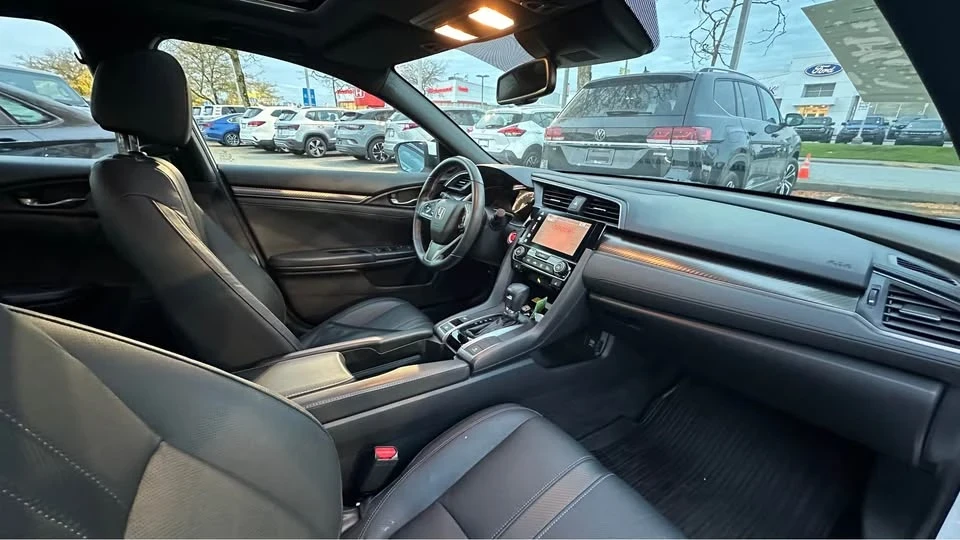 2018 Honda Civic 10th Gen - Image 15 of 17