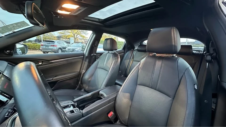 2018 Honda Civic 10th Gen - Image 10 of 17