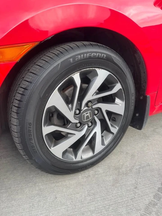 2018 Honda Civic 10th Gen - Image 4 of 7