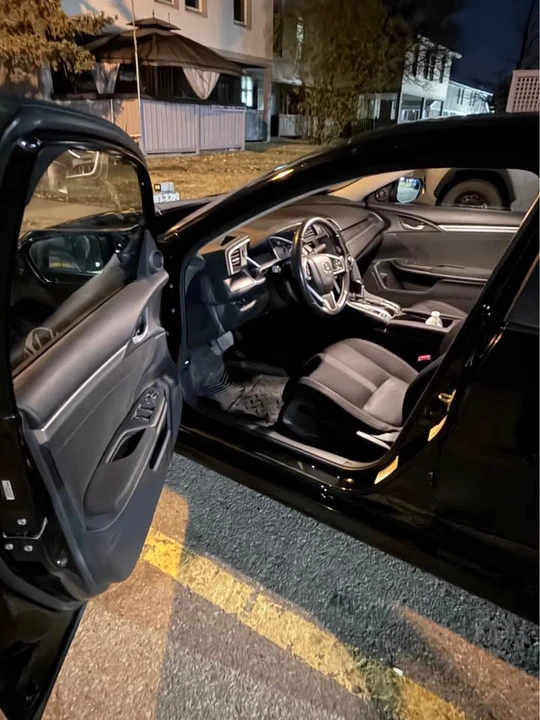 2018 Honda Civic 10th Gen - Image 11 of 14