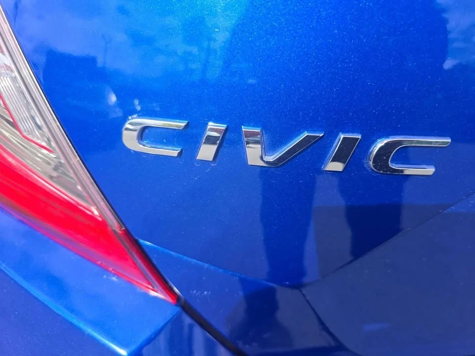 2018 Honda Civic 10th Gen - Image 9 of 12