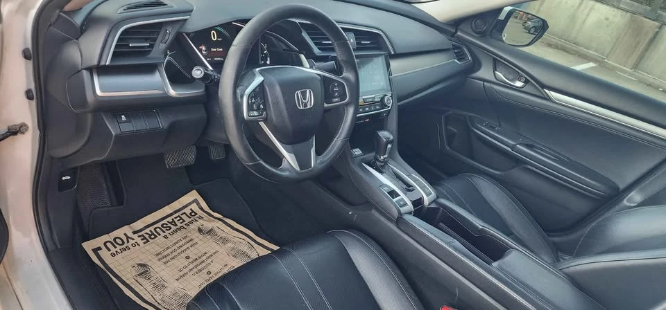 2018 Honda Civic 10th Gen - Image 8 of 11