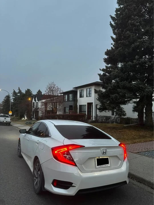 2018 Honda Civic 10th Gen - Image 5 of 7