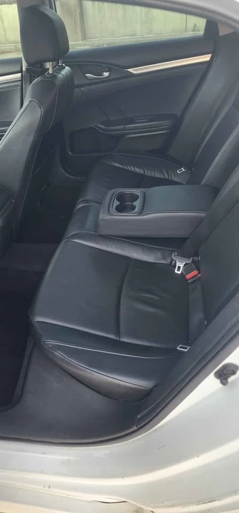 2018 Honda Civic 10th Gen - Image 10 of 11