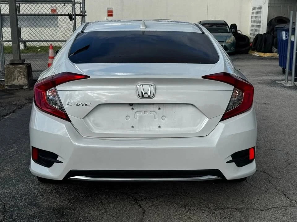 2018 Honda Civic 10th Gen - Image 4 of 15