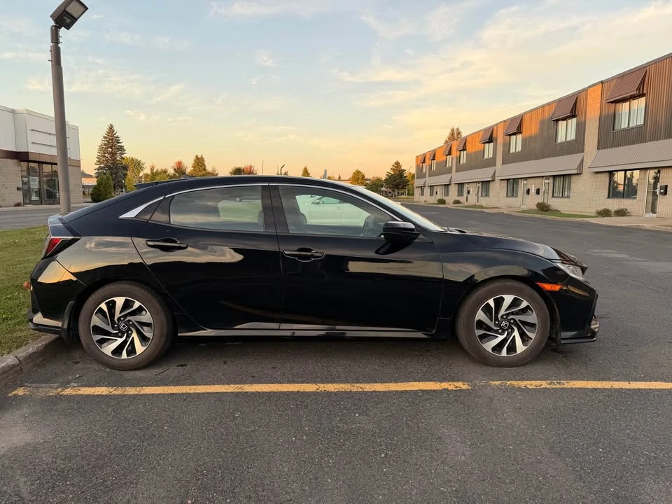 2018 Honda Civic 10th Gen - Image 4 of 12