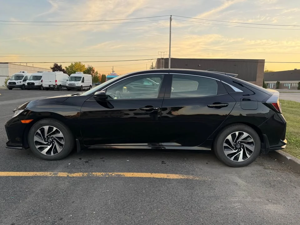 2018 Honda Civic 10th Gen - Image 5 of 12