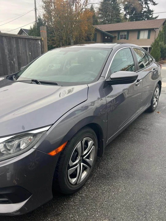 2018 Honda Civic 10th Gen - Image 5 of 7