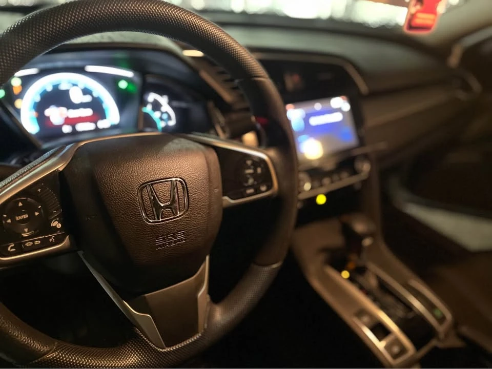 2018 Honda Civic 10th Gen - Image 2 of 10
