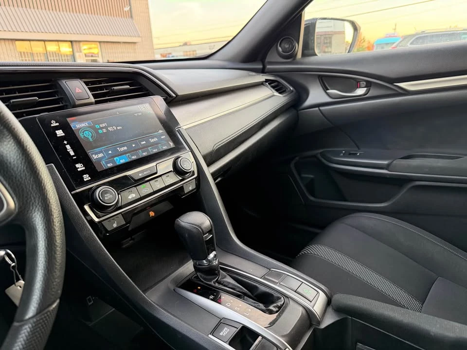 2018 Honda Civic 10th Gen - Image 8 of 12
