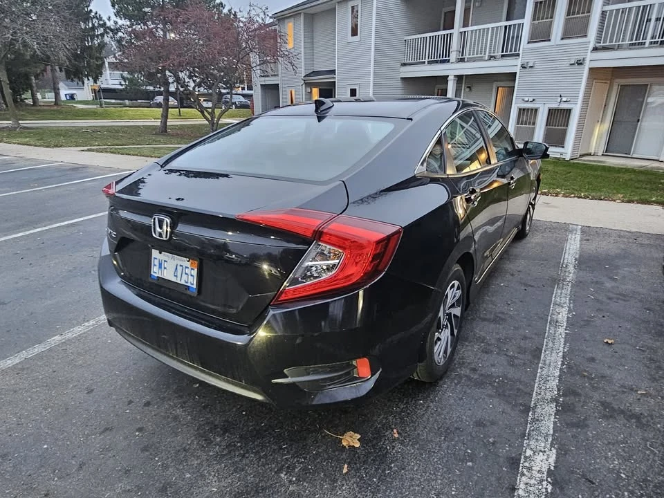 2018 Honda Civic 10th Gen - Image 3 of 9