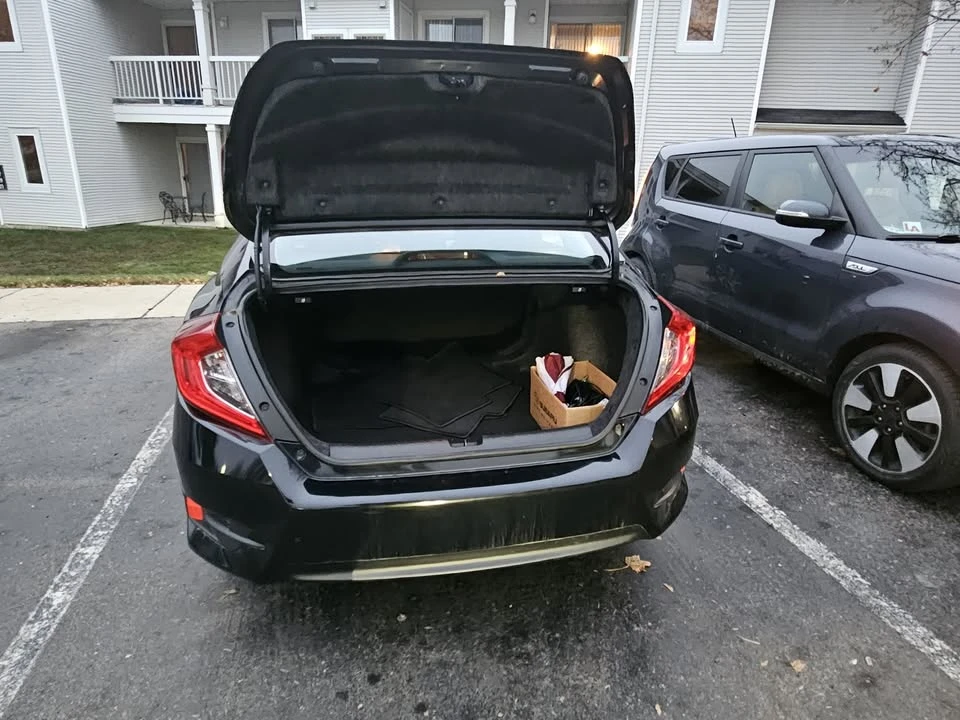 2018 Honda Civic 10th Gen - Image 6 of 9