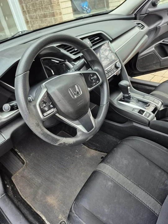 2018 Honda Civic 10th Gen - Image 6 of 12